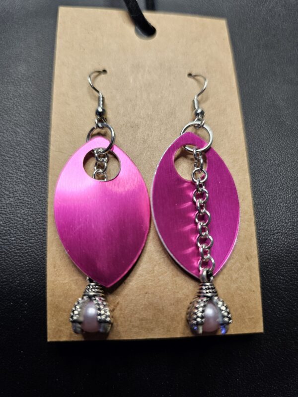 Scale Earring w/Claw-orb charm - Image 6